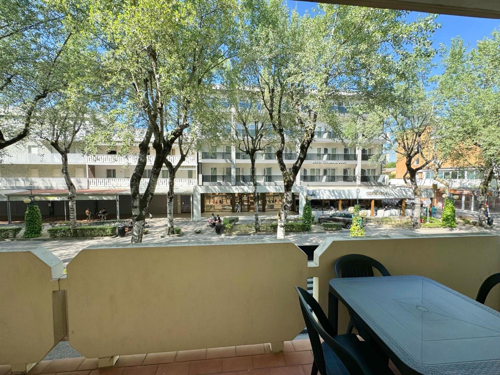 Condominio Bussola Bibione Eksteriør bilde